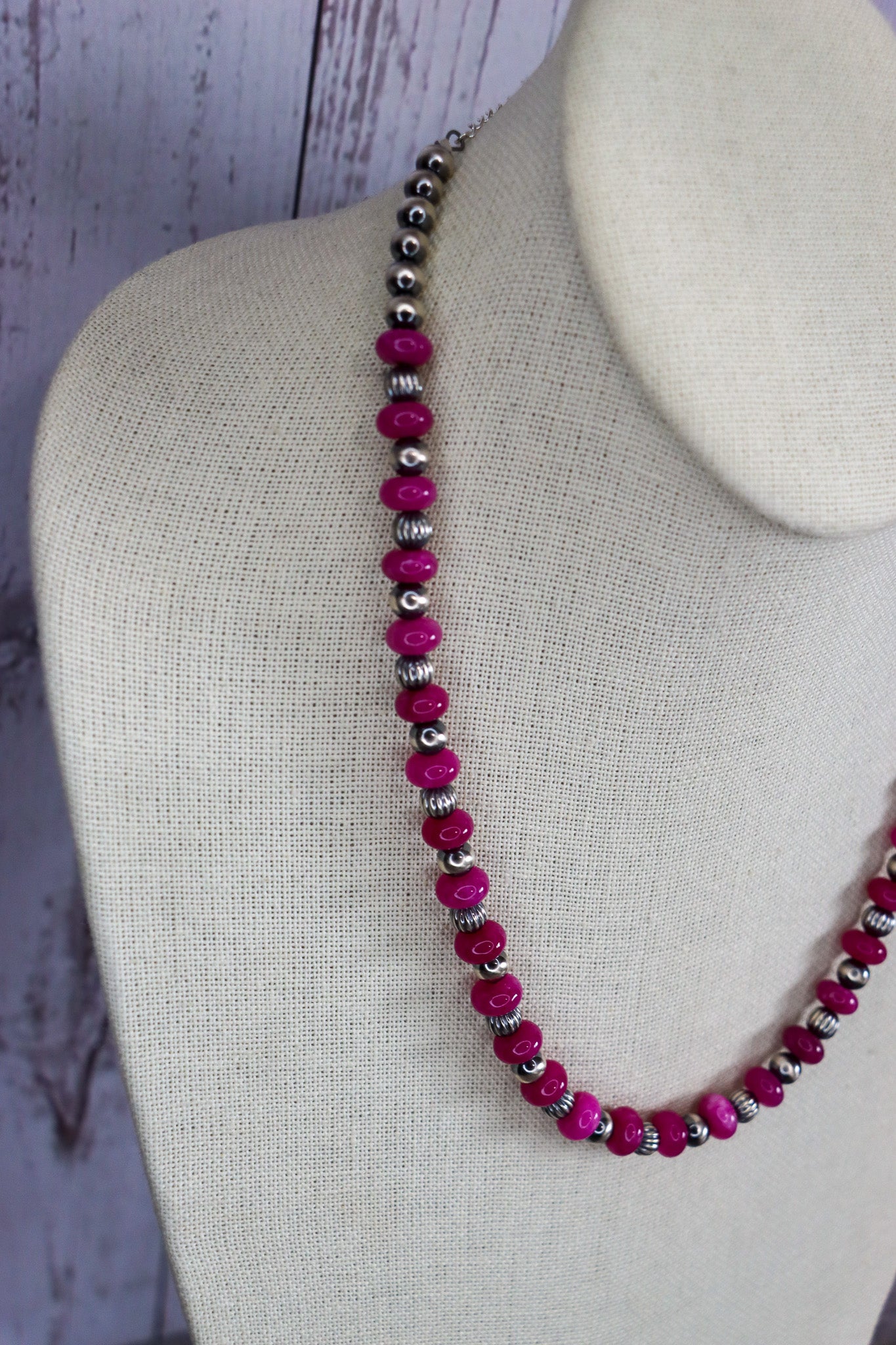 16" Hot Pink Quartz & Corrugated Rounds